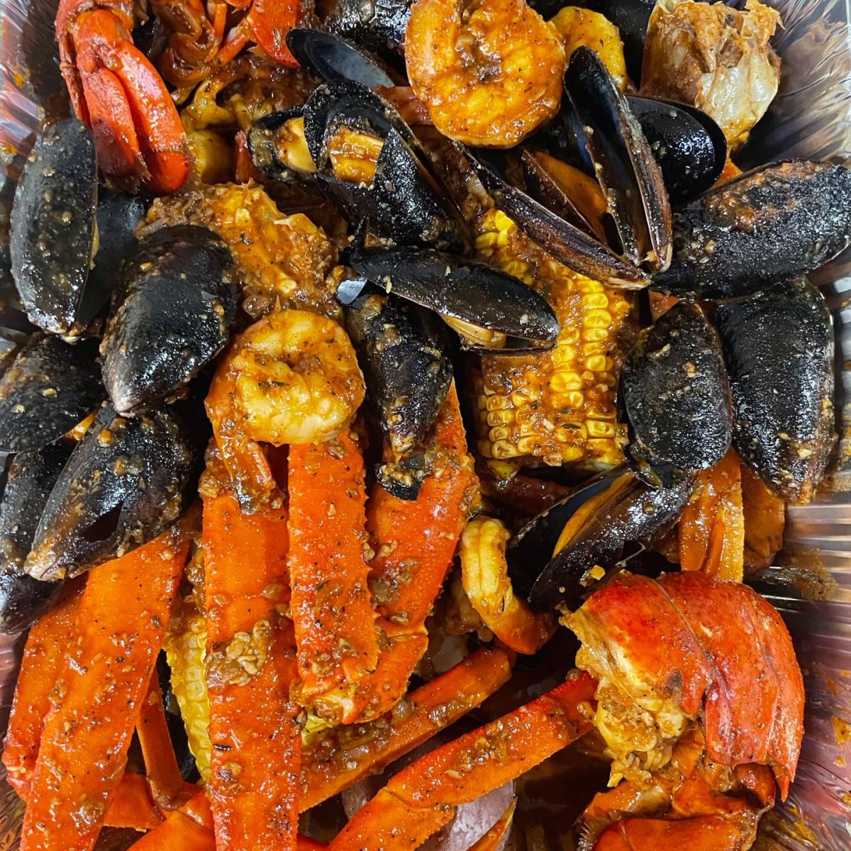 Medium Combo Boil - Popular menu item