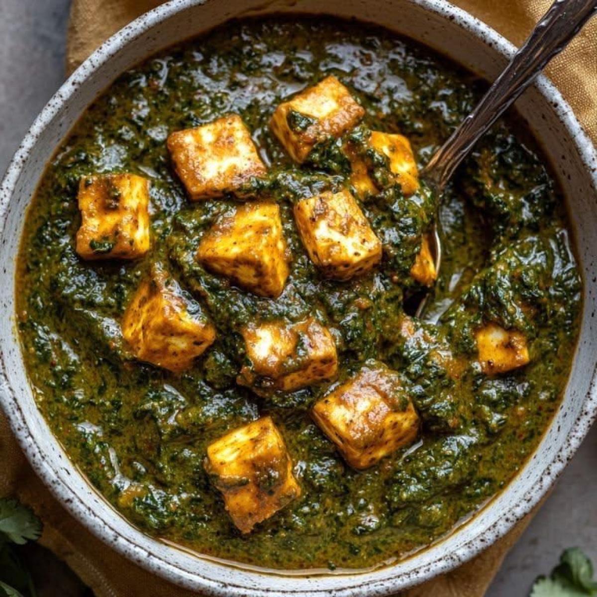 18. Saag Paneer - Veggie Main Course menu item