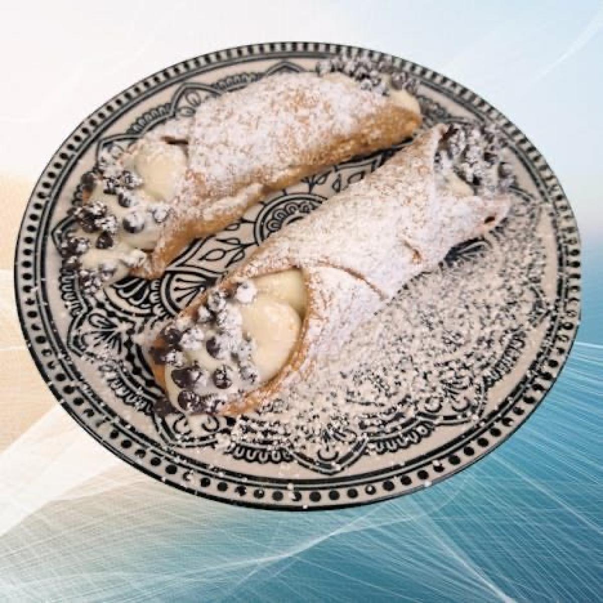 Cannoli - Dessert menu item